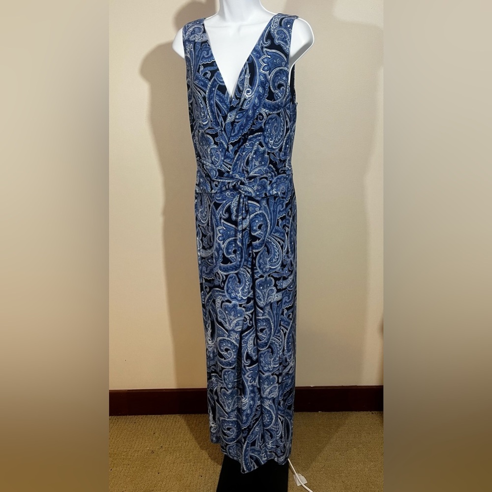 🩷 Ralph Lauren womens size 10 Blue sleeveless V neck dress